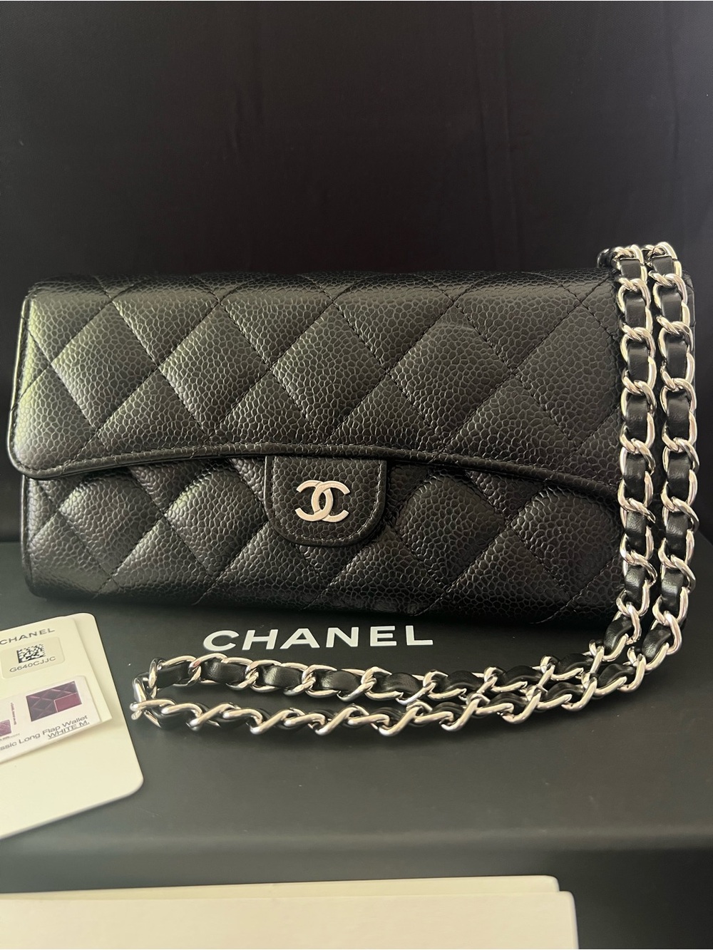 🎁AUTH. CHANEL CAVIAR CLASSIC FLAP  WALLET WITH CHAIN. - Picture 4 of 16
